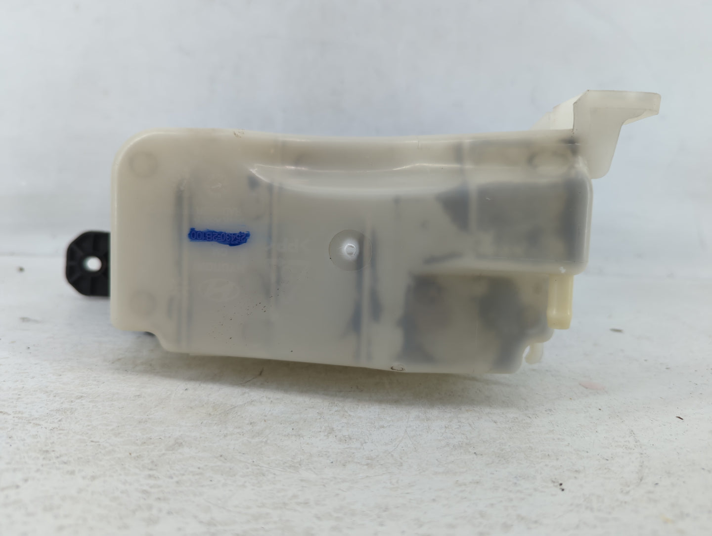 2007 Hyundai Santa Fe Radiator Coolant Overflow Expansion Tank Bottle - Oemusedautoparts1.com
