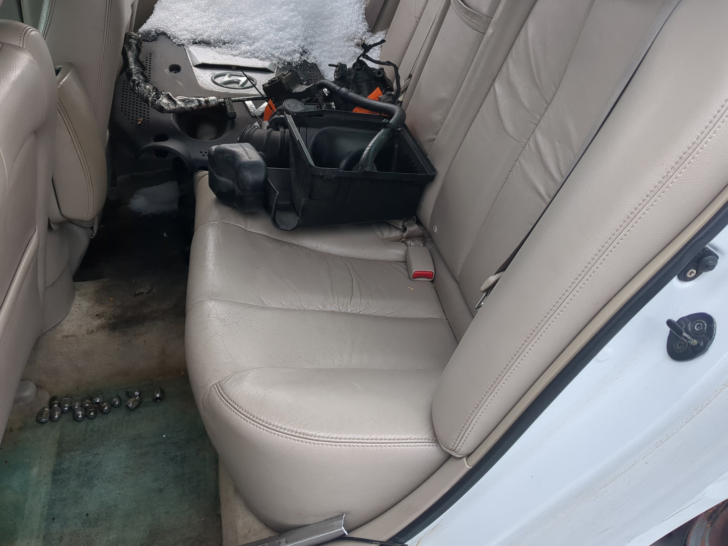 2007 Hyundai Sonata Rear Seat Oem - Oemusedautoparts1.com