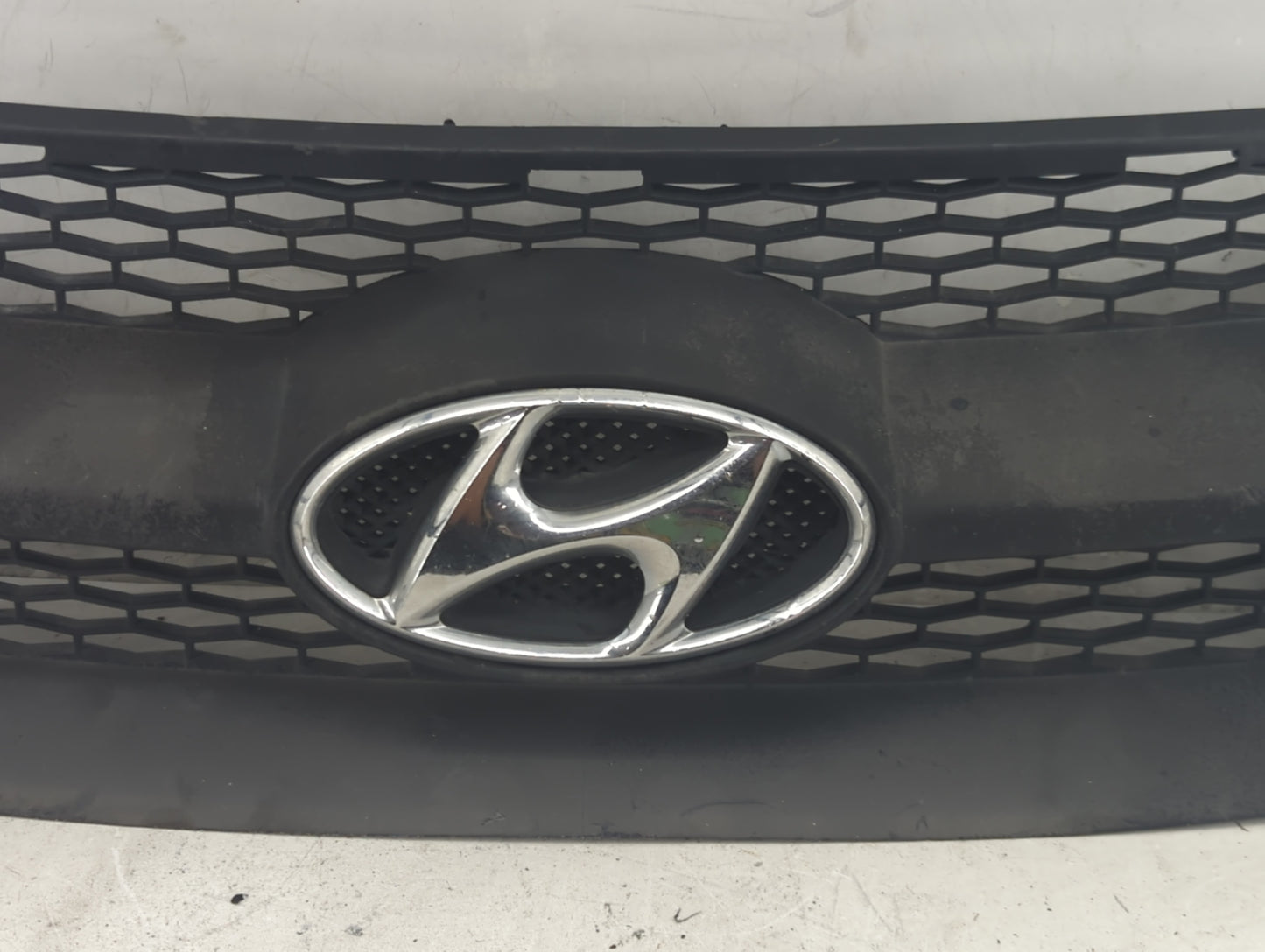 2006-2008 Hyundai Sonata Front Bumper Grille - Oemusedautoparts1.com