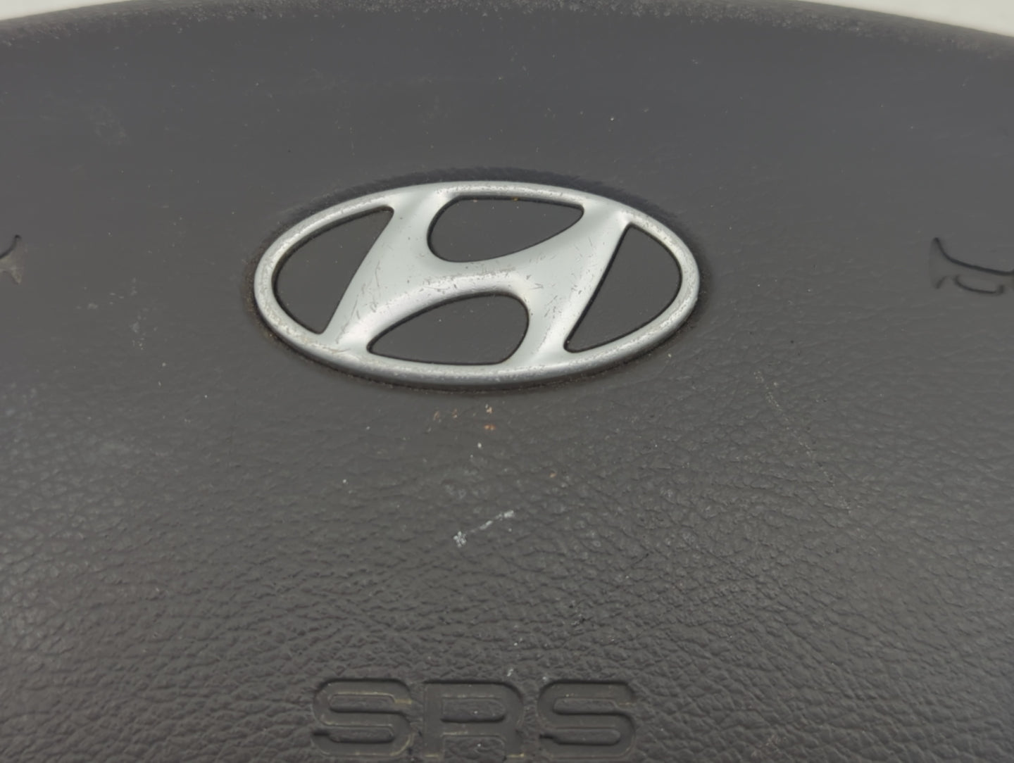 2006-2008 Hyundai Sonata Air Bag Driver Left Steering Wheel Mounted Grey - Oemusedautoparts1.com