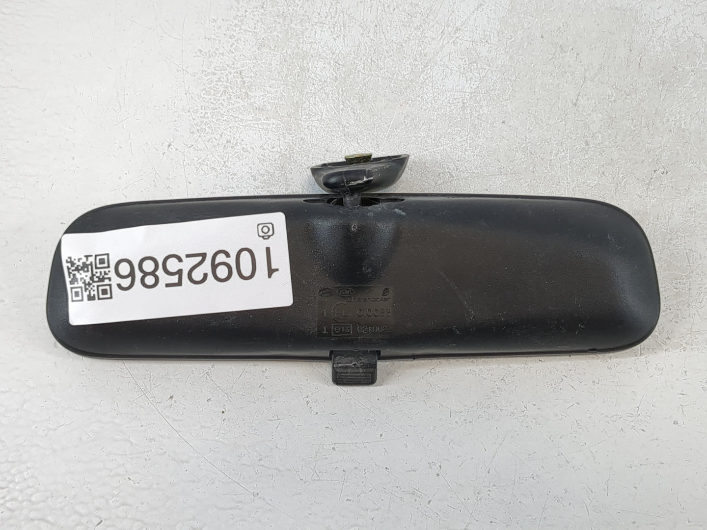 2006-2015 Hyundai Sonata Interior Rear View Mirror Replacement OEM P/N:E13010082 Fits OEM Used Auto Parts - Oemusedautoparts
