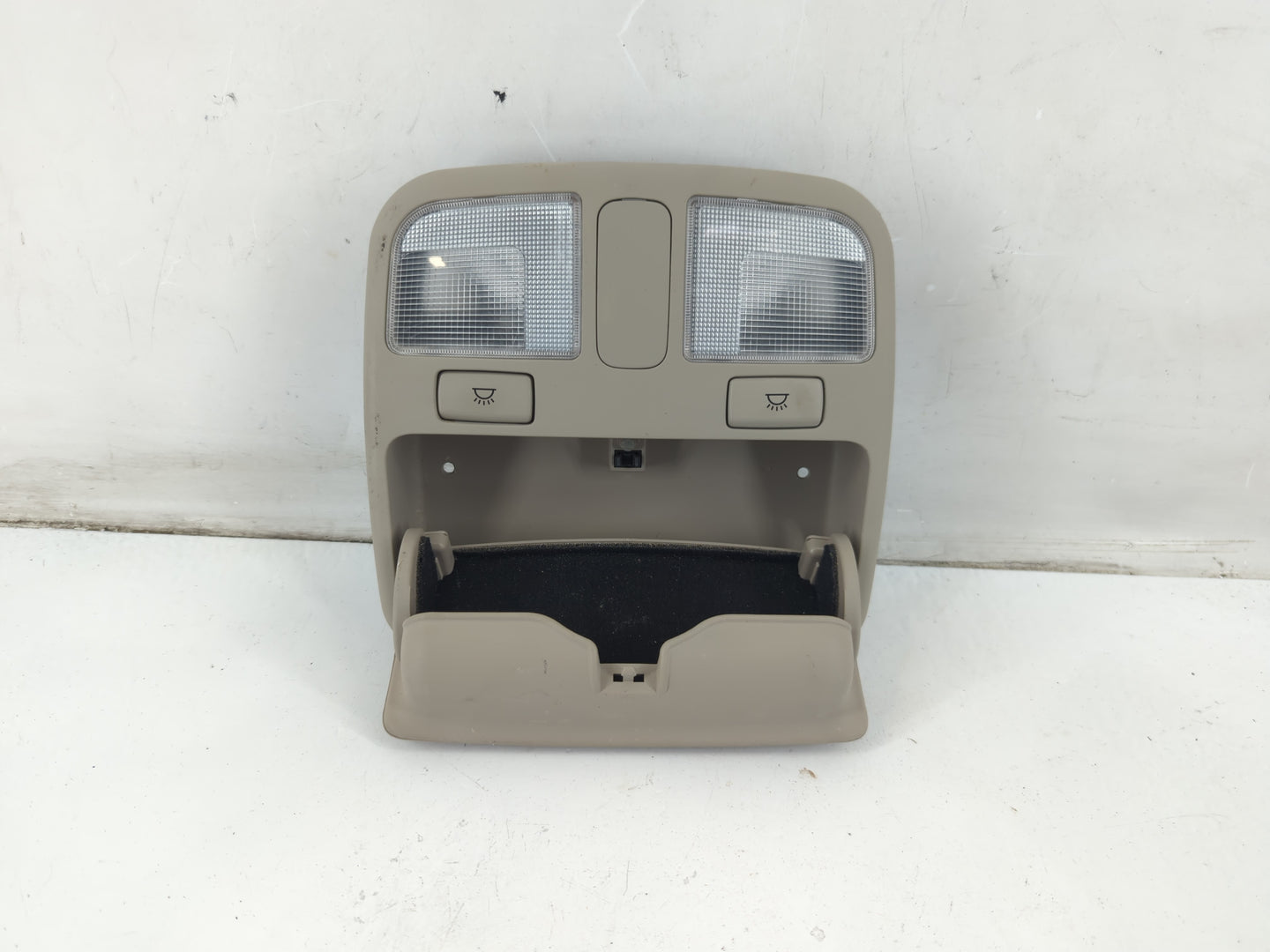 2006-2007 Hyundai Sonata Overhead Roof Console 1092729 - Oemusedautoparts1.com