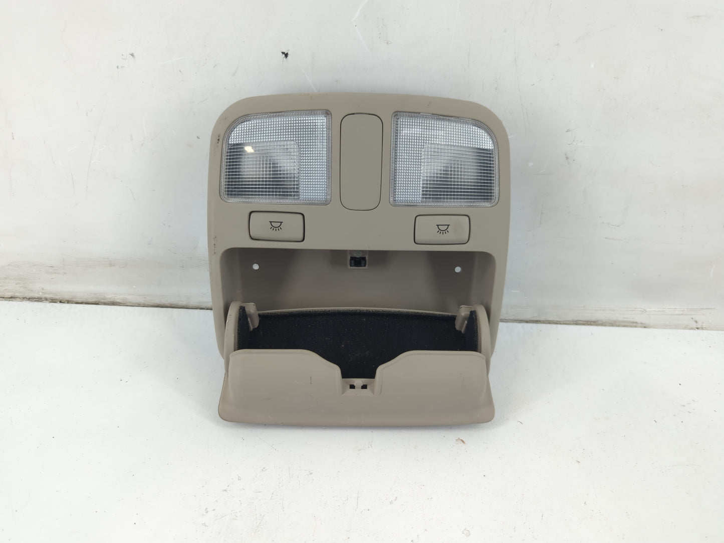2006-2007 Hyundai Sonata Overhead Roof Console 1092729 - Oemusedautoparts1.com