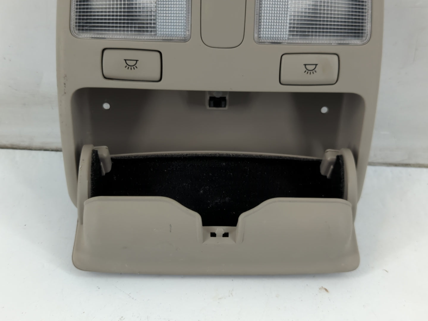 2006-2007 Hyundai Sonata Overhead Roof Console 1092729 - Oemusedautoparts1.com