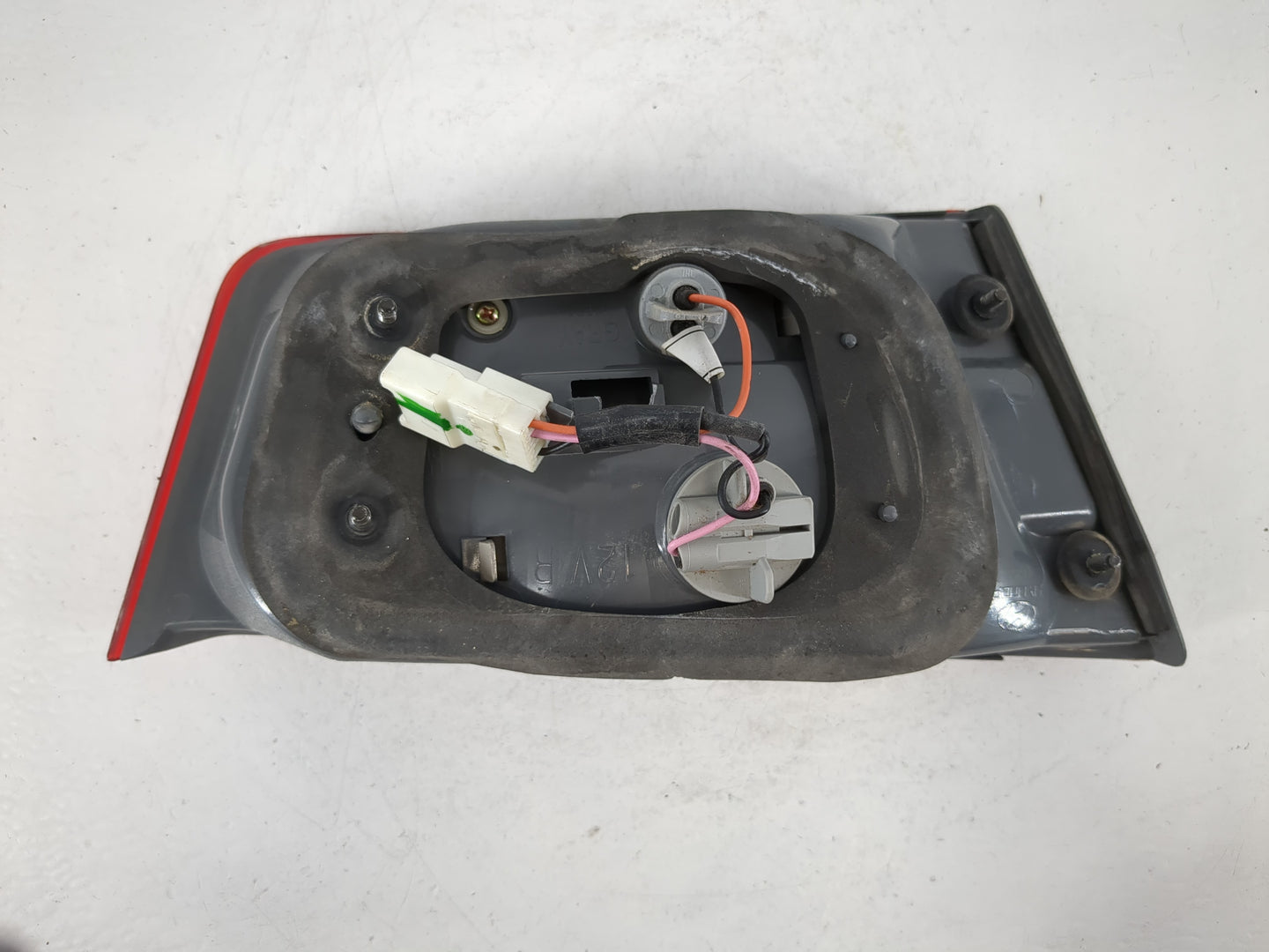 2006-2008 Hyundai Sonata Tail Light Assembly Driver Left OEM P/N:92404-0A0 Fits Fits 2006 2007 2008 OEM Used Auto Parts - Oe