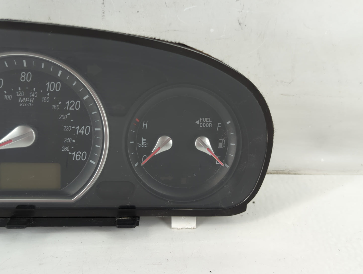 2006-2008 Hyundai Sonata Instrument Cluster Speedometer Gauges P/N:94001-0A110 Fits Fits 2006 2007 2008 OEM Used Auto Parts 