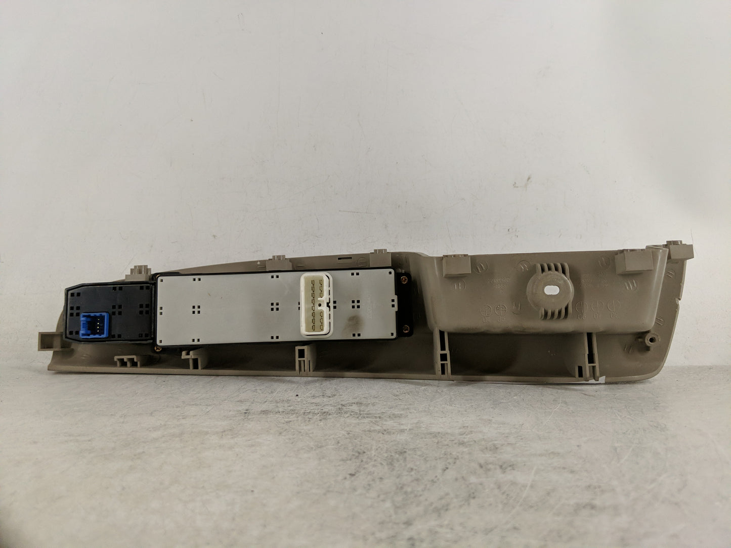 2006-2008 Hyundai Sonata Master Power Window Switch Replacement Driver Side Left P/N:202004436 Fits Fits 2006 2007 2008 OEM 