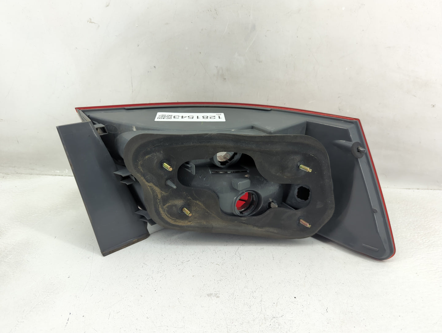 2006-2008 Hyundai Sonata Tail Light Assembly Passenger Right OEM P/N:92402-0A0 Fits Fits 2006 2007 2008 OEM Used Auto Parts 