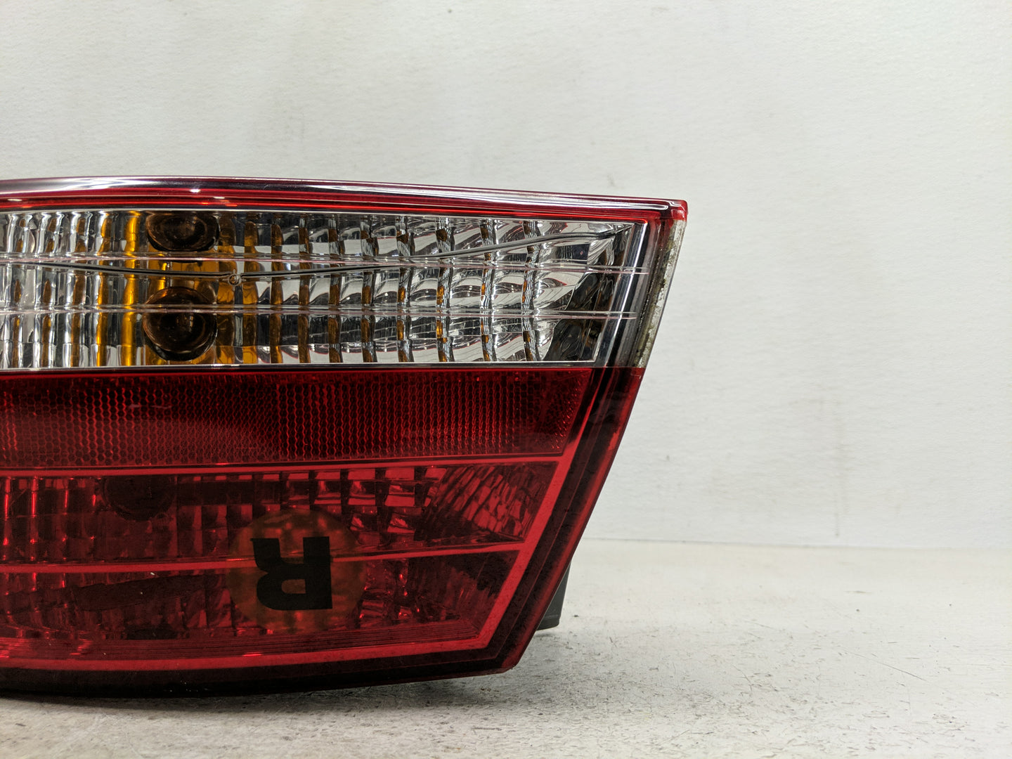 2006-2008 Hyundai Sonata Tail Light Assembly Passenger Right OEM P/N:92402-0A0 Fits Fits 2006 2007 2008 OEM Used Auto Parts 