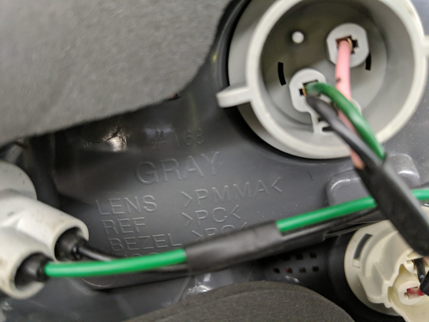 2006-2008 Hyundai Sonata Tail Light Assembly Passenger Right OEM P/N:92402-0A0 Fits Fits 2006 2007 2008 OEM Used Auto Parts 