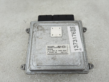 2006-2008 Hyundai Sonata PCM Engine Control Computer ECU ECM PCU OEM P/N:39100-25131 Fits Fits 2006 2007 2008 OEM Used Auto 