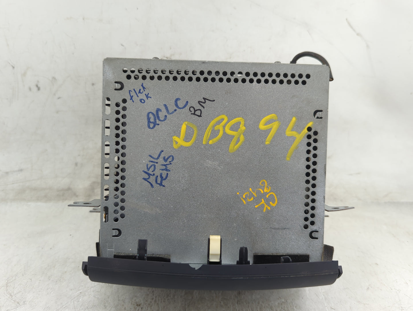 2006-2007 Hyundai Sonata Radio AM FM Cd Player Receiver Replacement P/N:96180-0A100FZ Fits Fits 2006 2007 OEM Used Auto Part