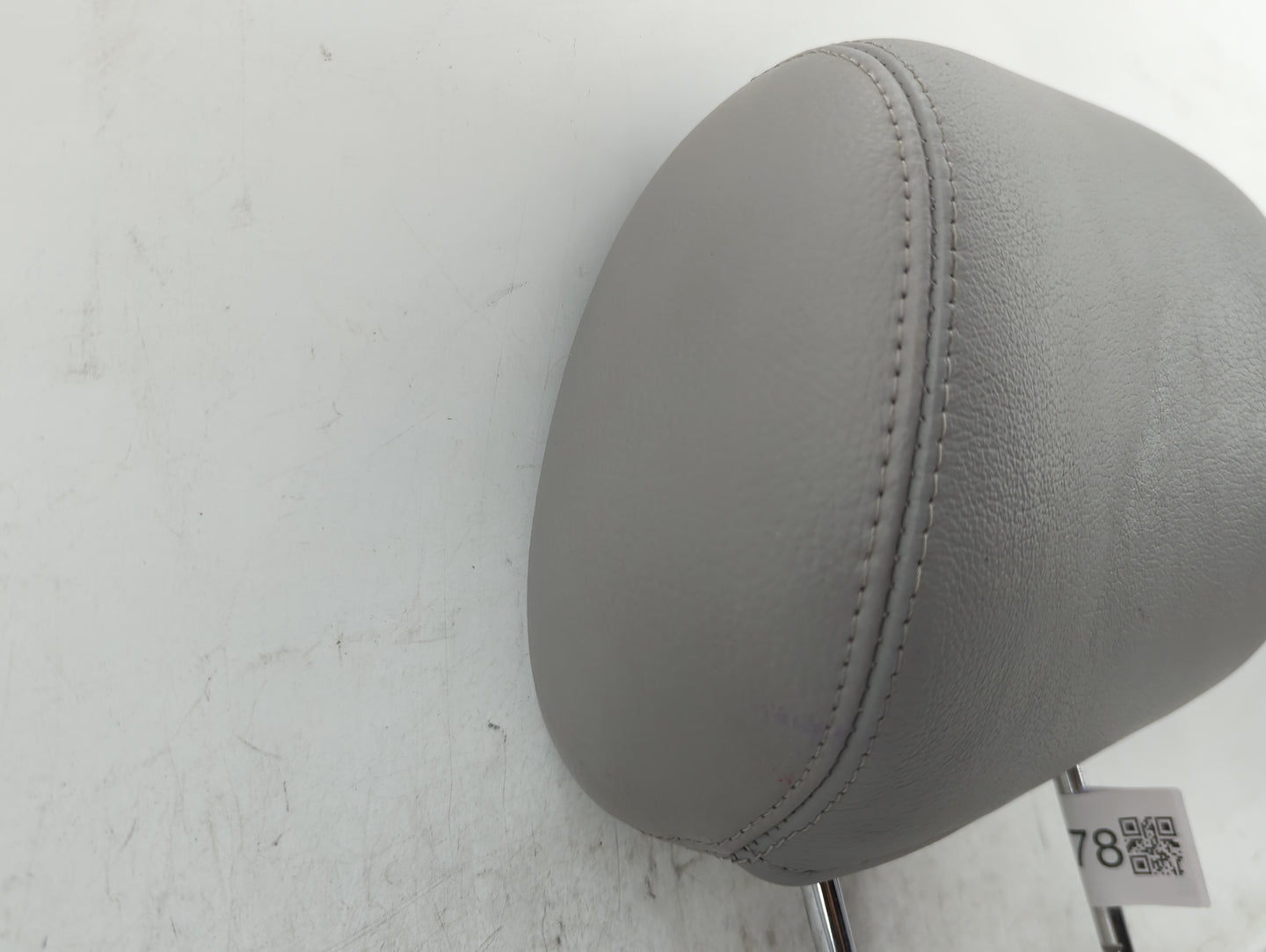 2006-2008 Hyundai Sonata Headrest Head Rest Front Driver Passenger Seat Fits Fits 2006 2007 2008 OEM Used Auto Parts - Oemus