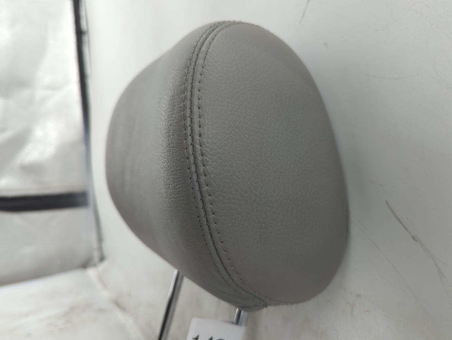 2006-2008 Hyundai Sonata Headrest Head Rest Front Driver Passenger Seat Fits Fits 2006 2007 2008 OEM Used Auto Parts - Oemus