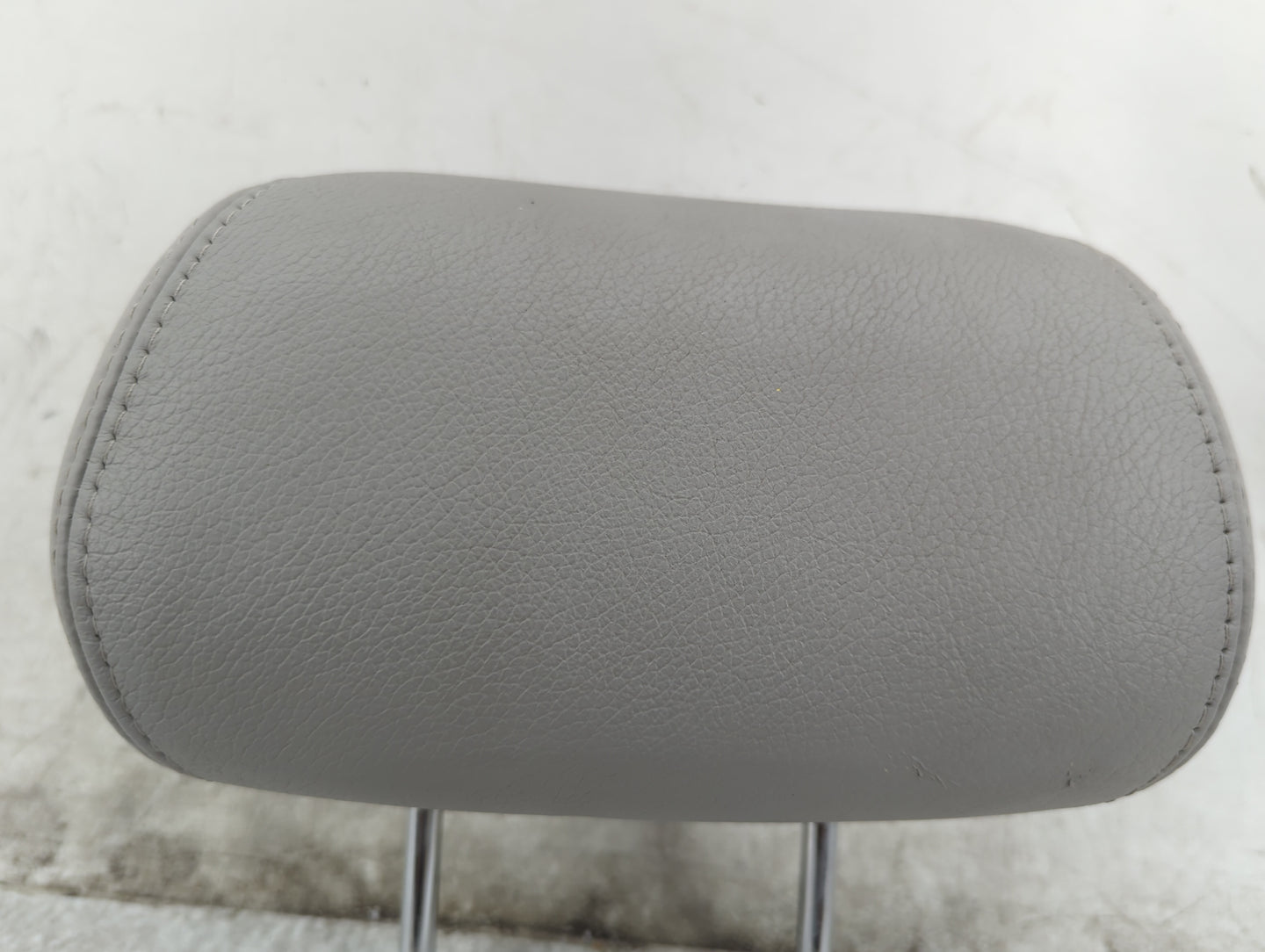 2006-2008 Hyundai Sonata Headrest Head Rest Front Driver Passenger Seat Fits Fits 2006 2007 2008 OEM Used Auto Parts - Oemus