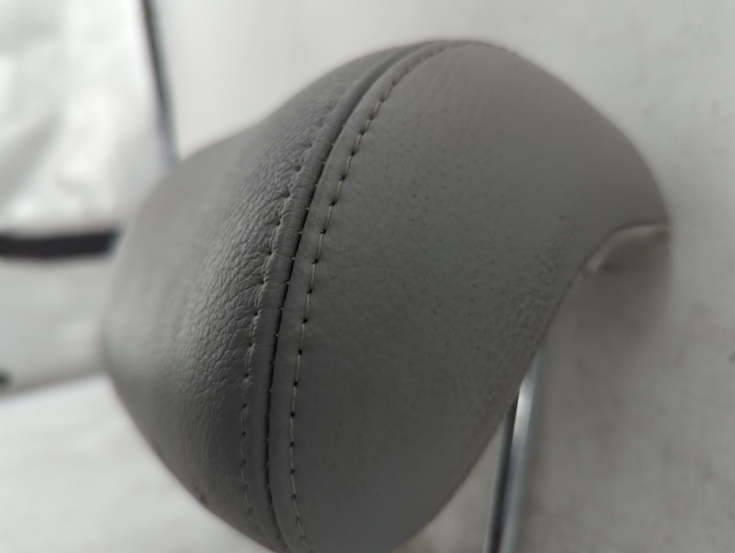 2006-2008 Hyundai Sonata Headrest Head Rest Front Driver Passenger Seat Fits Fits 2006 2007 2008 OEM Used Auto Parts - Oemus