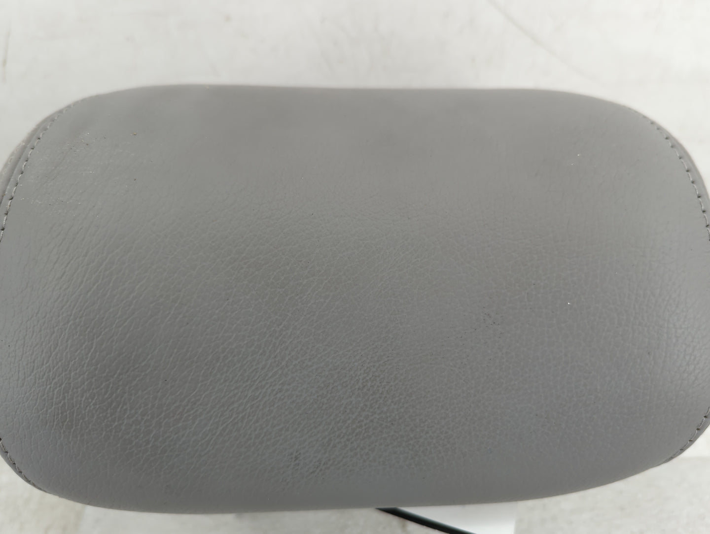 2006-2008 Hyundai Sonata Headrest Head Rest Rear Seat Fits Fits 2006 2007 2008 OEM Used Auto Parts - Oemusedautoparts1.com