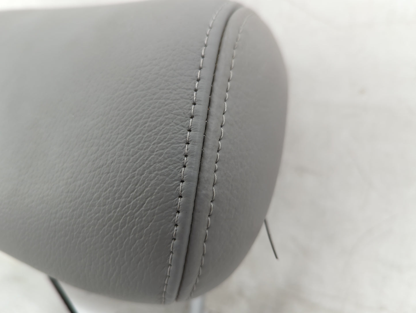 2006-2008 Hyundai Sonata Headrest Head Rest Rear Seat Fits Fits 2006 2007 2008 OEM Used Auto Parts - Oemusedautoparts1.com