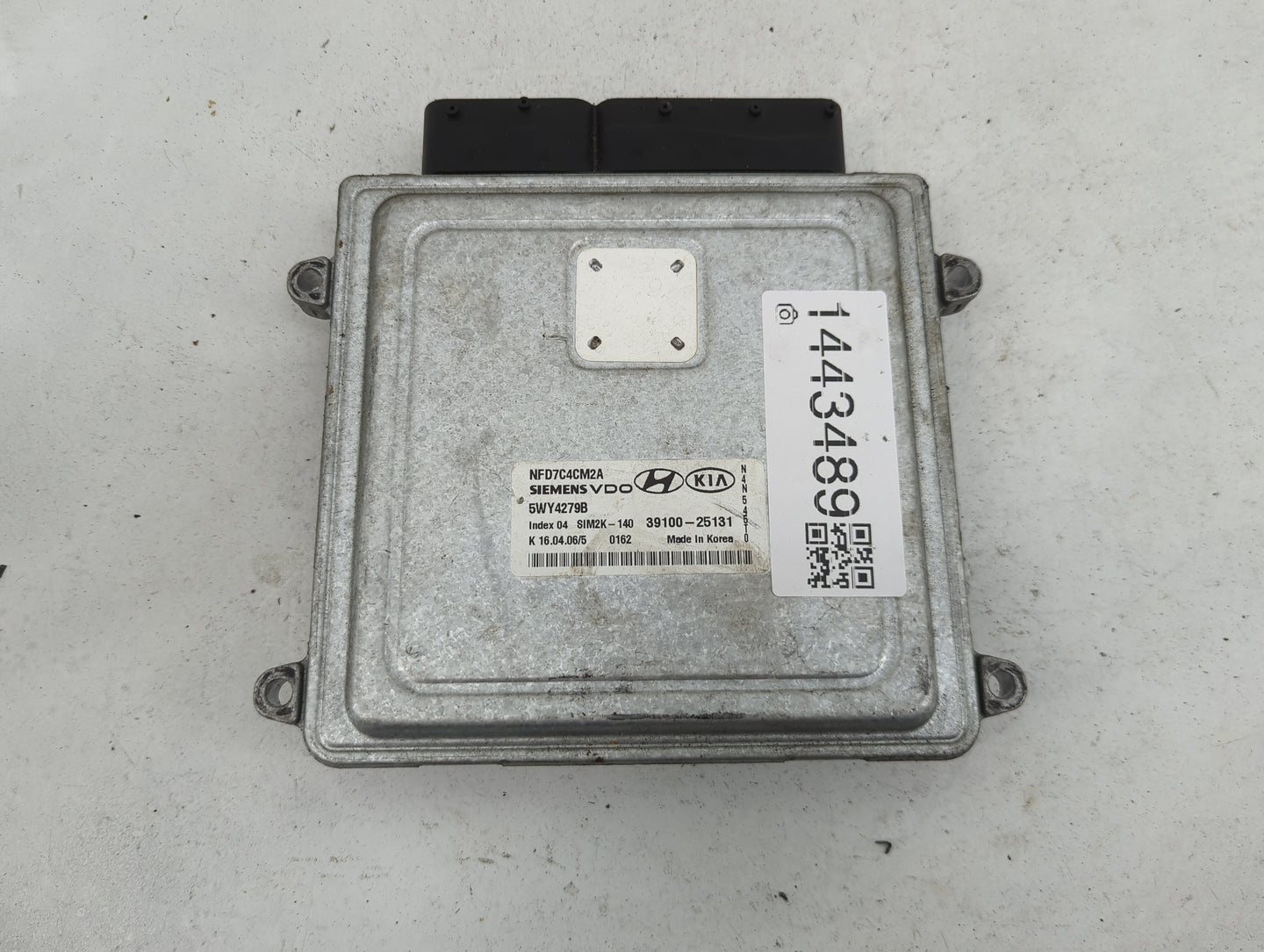 2006-2008 Hyundai Sonata PCM Engine Control Computer ECU ECM PCU OEM P/N:NFD7C4CM2A 5WY4279B, 39100-25131 Fits Fits 2006 200