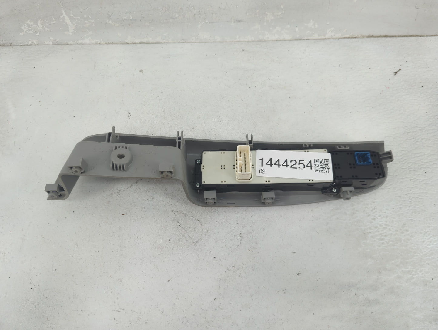 2006-2008 Hyundai Sonata Master Power Window Switch Replacement Driver Side Left P/N:93570-3K000 Fits Fits 2006 2007 2008 OE