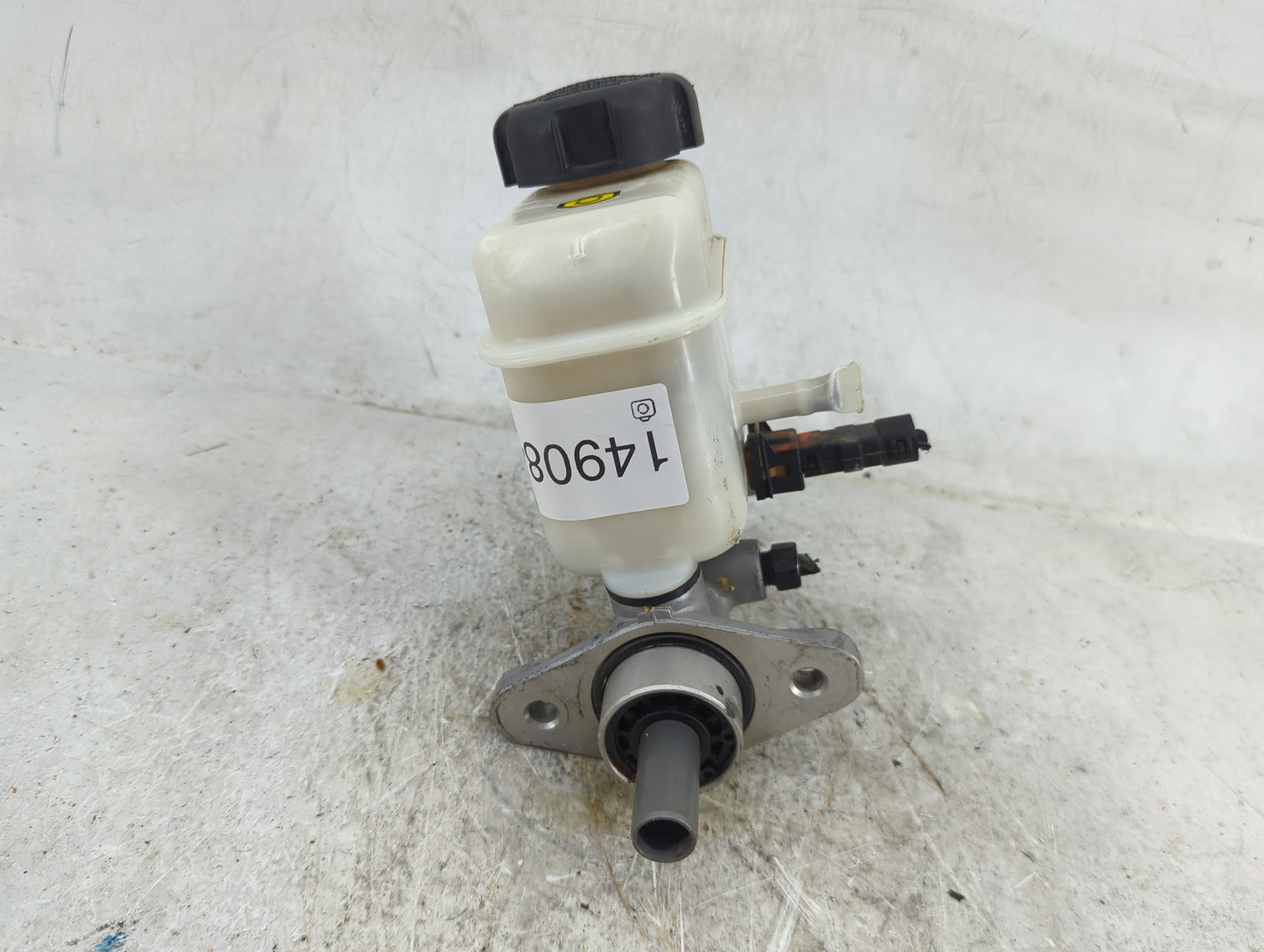 2007 Hyundai Sonata Brake Master Cylinder - Oemusedautoparts1.com