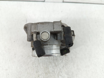 2006-2010 Hyundai Sonata Throttle Body P/N:35100-25400 35100-25200 Fits Fits 2006 2007 2008 2009 2010 2011 2012 2013 OEM Used Auto Parts