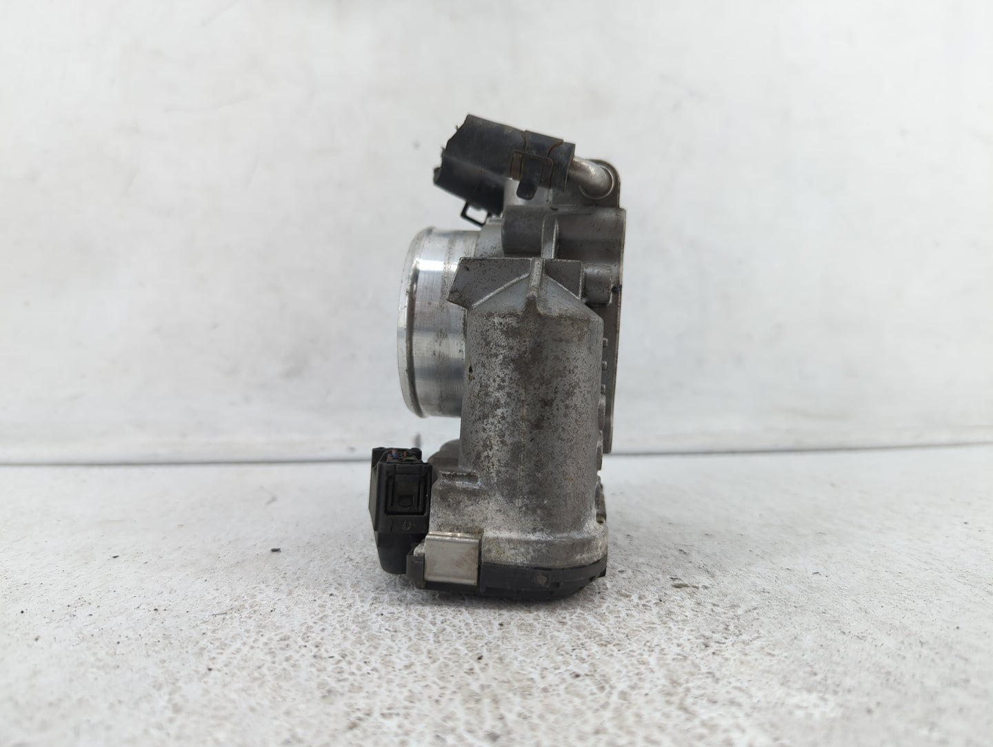 2006-2010 Hyundai Sonata Throttle Body P/N:35100-25400 35100-25200 Fits Fits 2006 2007 2008 2009 2010 2011 2012 2013 OEM Use