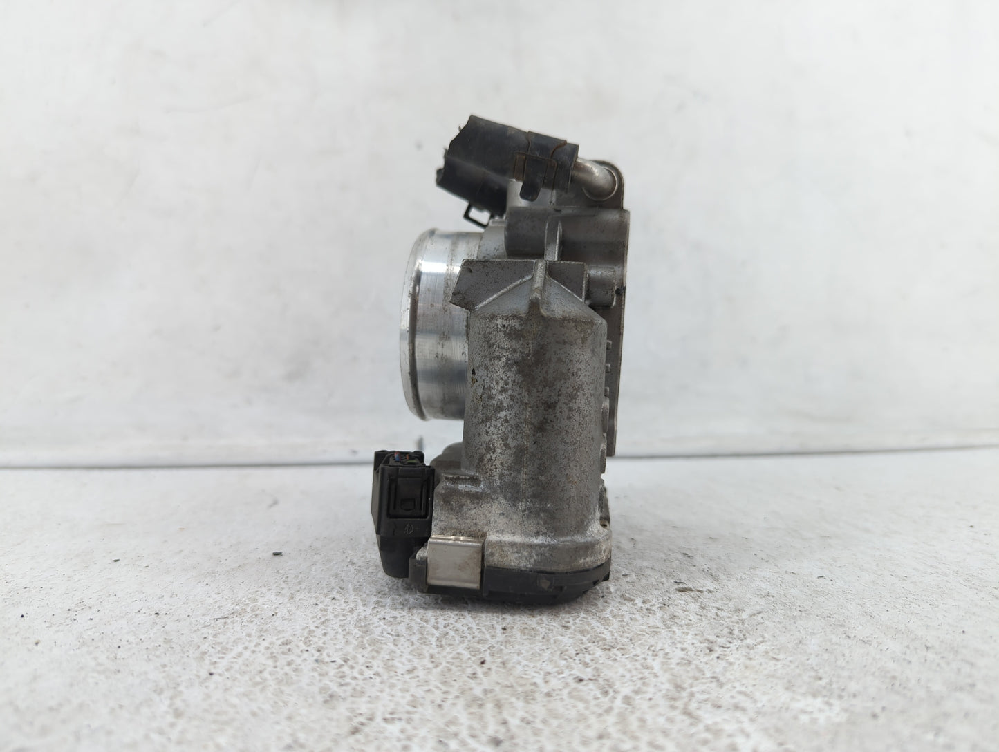 2006-2010 Hyundai Sonata Throttle Body P/N:35100-25400 35100-25200 Fits Fits 2006 2007 2008 2009 2010 2011 2012 2013 OEM Use