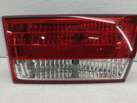 2006-2008 Hyundai Sonata Tail Light Assembly Passenger Right OEM P/N:92404-0A0 Fits Fits 2006 2007 2008 OEM Used Auto Parts 