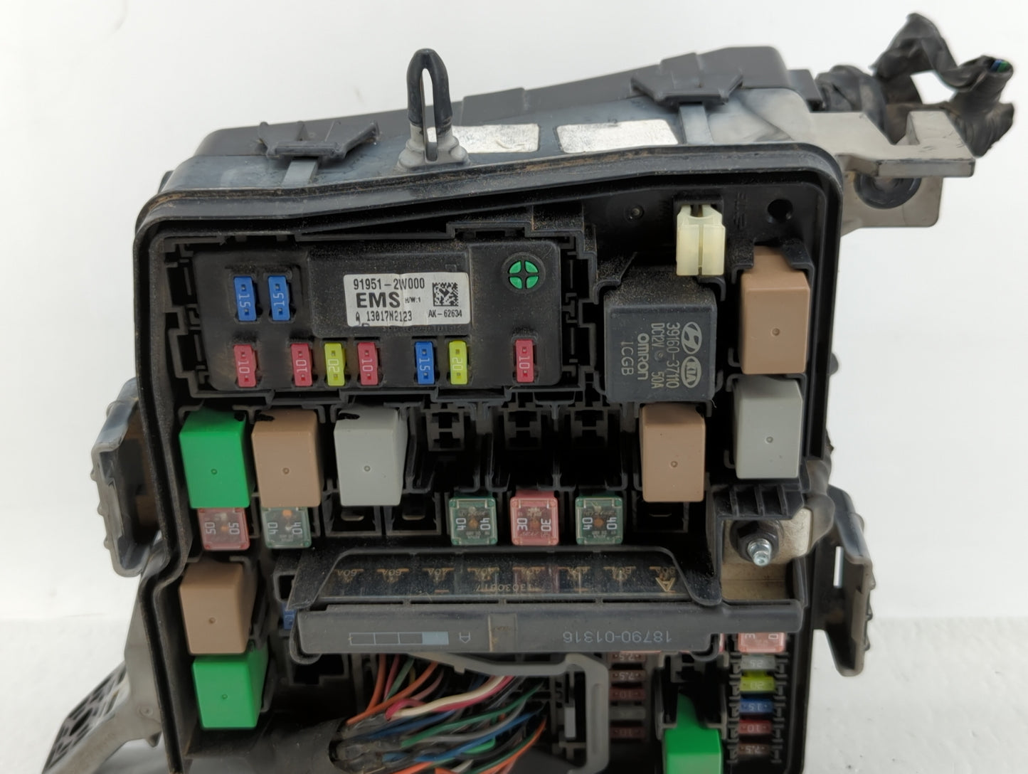 2006-2010 Hyundai Sonata Fusebox Fuse Box Panel Relay Module P/N:91951-2W000 91950-3K540 Fits Fits 2006 2007 2008 2009 2010 