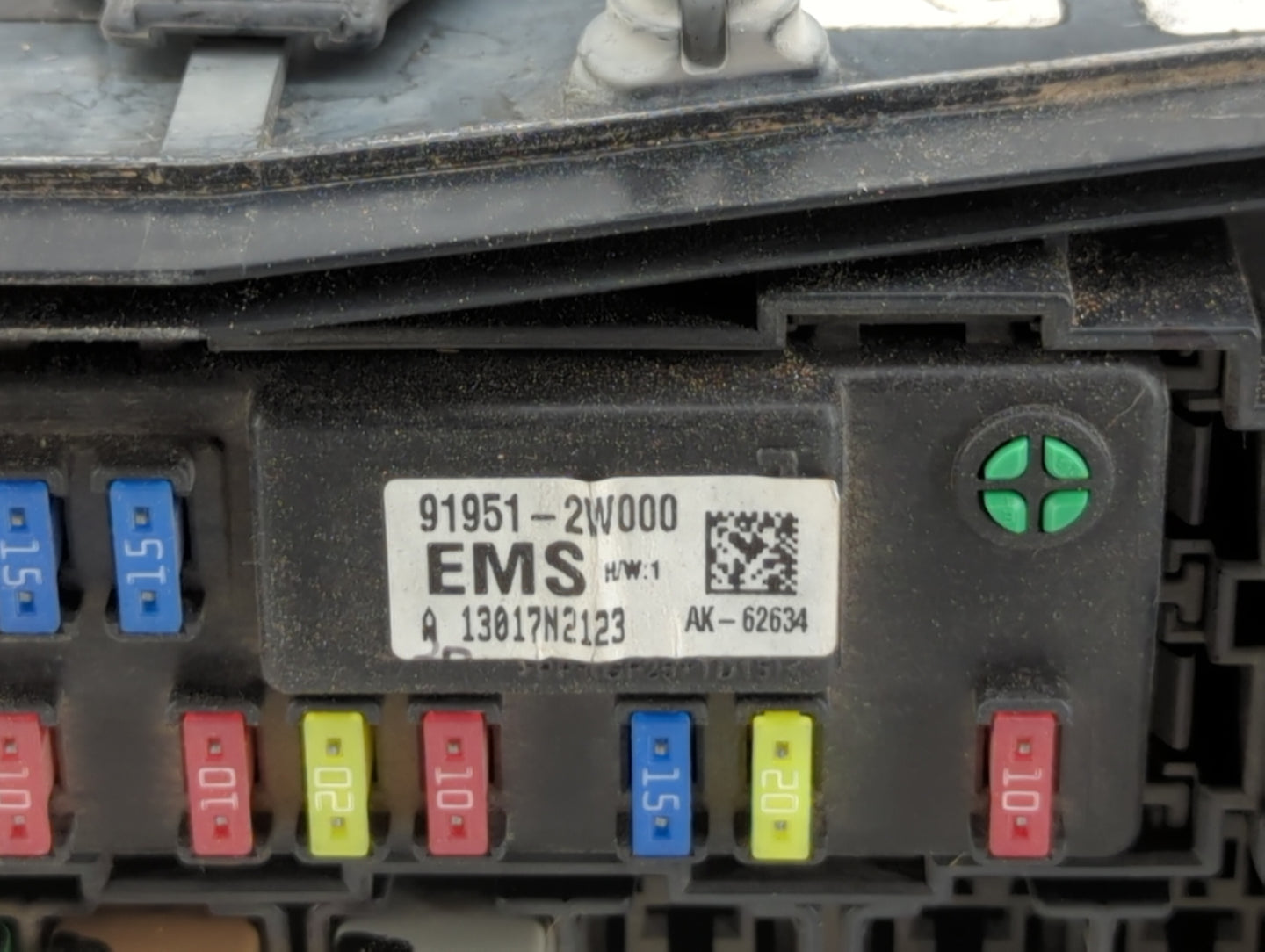 2006-2010 Hyundai Sonata Fusebox Fuse Box Panel Relay Module P/N:91951-2W000 91950-3K540 Fits Fits 2006 2007 2008 2009 2010 