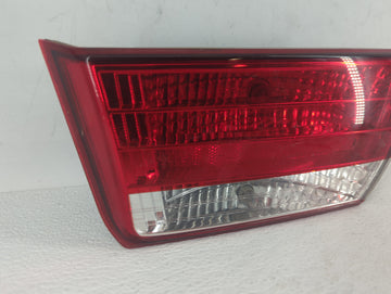 2006-2008 Hyundai Sonata Tail Light Assembly Passenger Right OEM P/N:92404-0A0 Fits Fits 2006 2007 2008 OEM Used Auto Parts