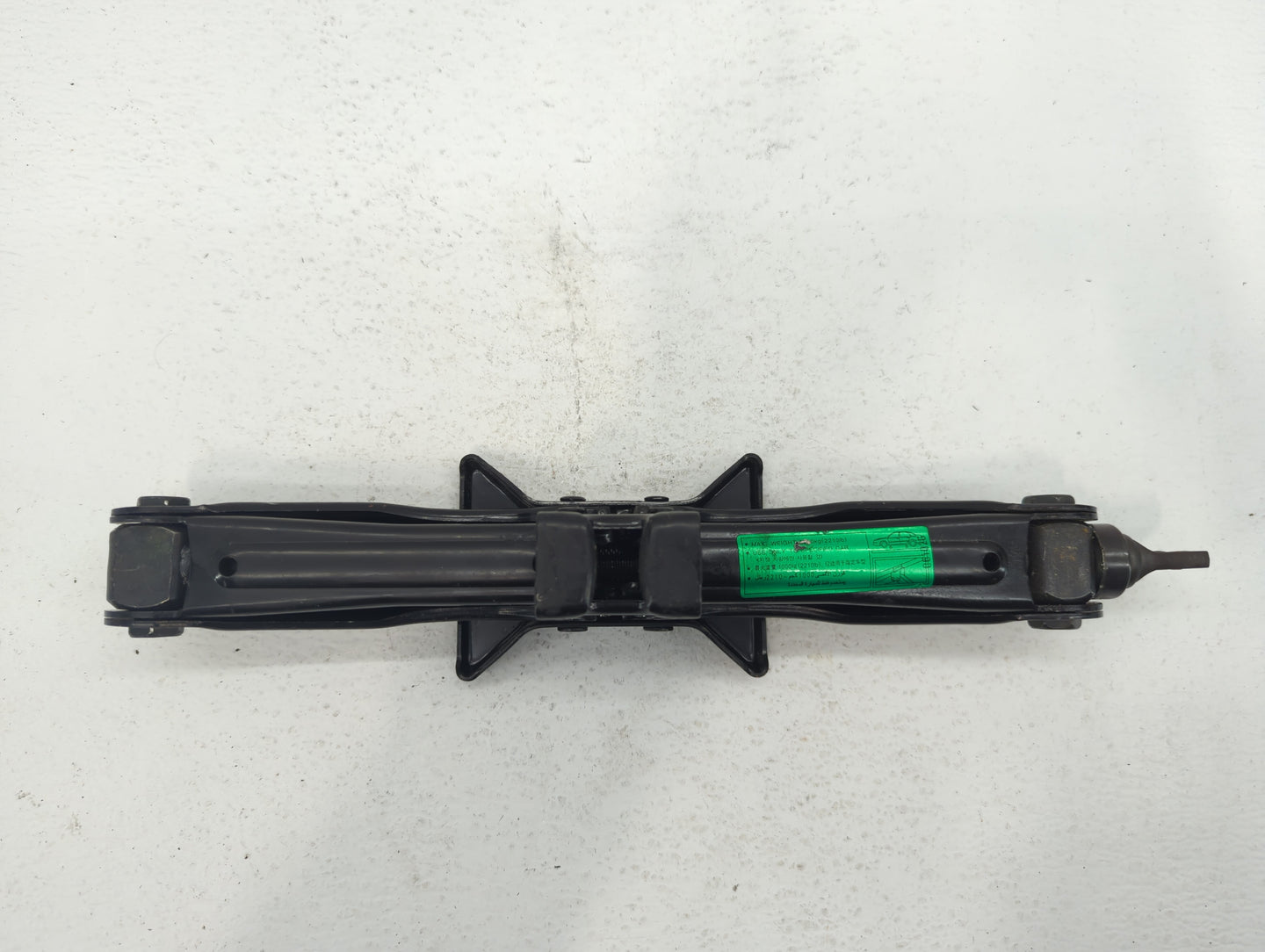 2007 Hyundai Sonata Spare Scissor Car Jack - Oemusedautoparts1.com