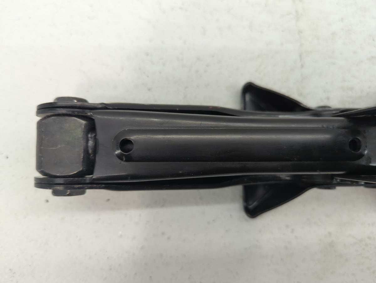 2007 Hyundai Sonata Spare Scissor Car Jack 498985 - Oemusedautoparts1.com