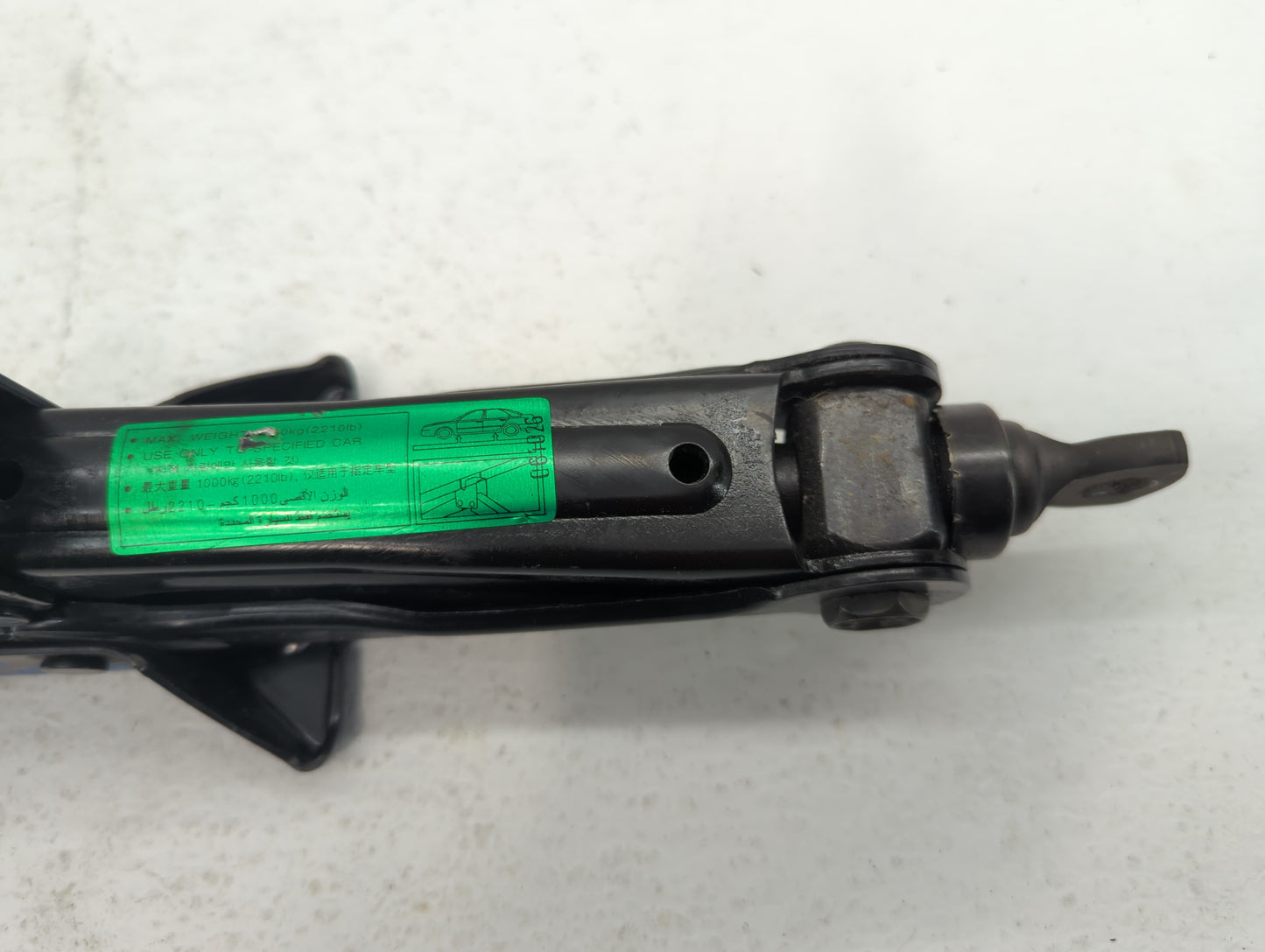 2007 Hyundai Sonata Spare Scissor Car Jack 498985 - Oemusedautoparts1.com