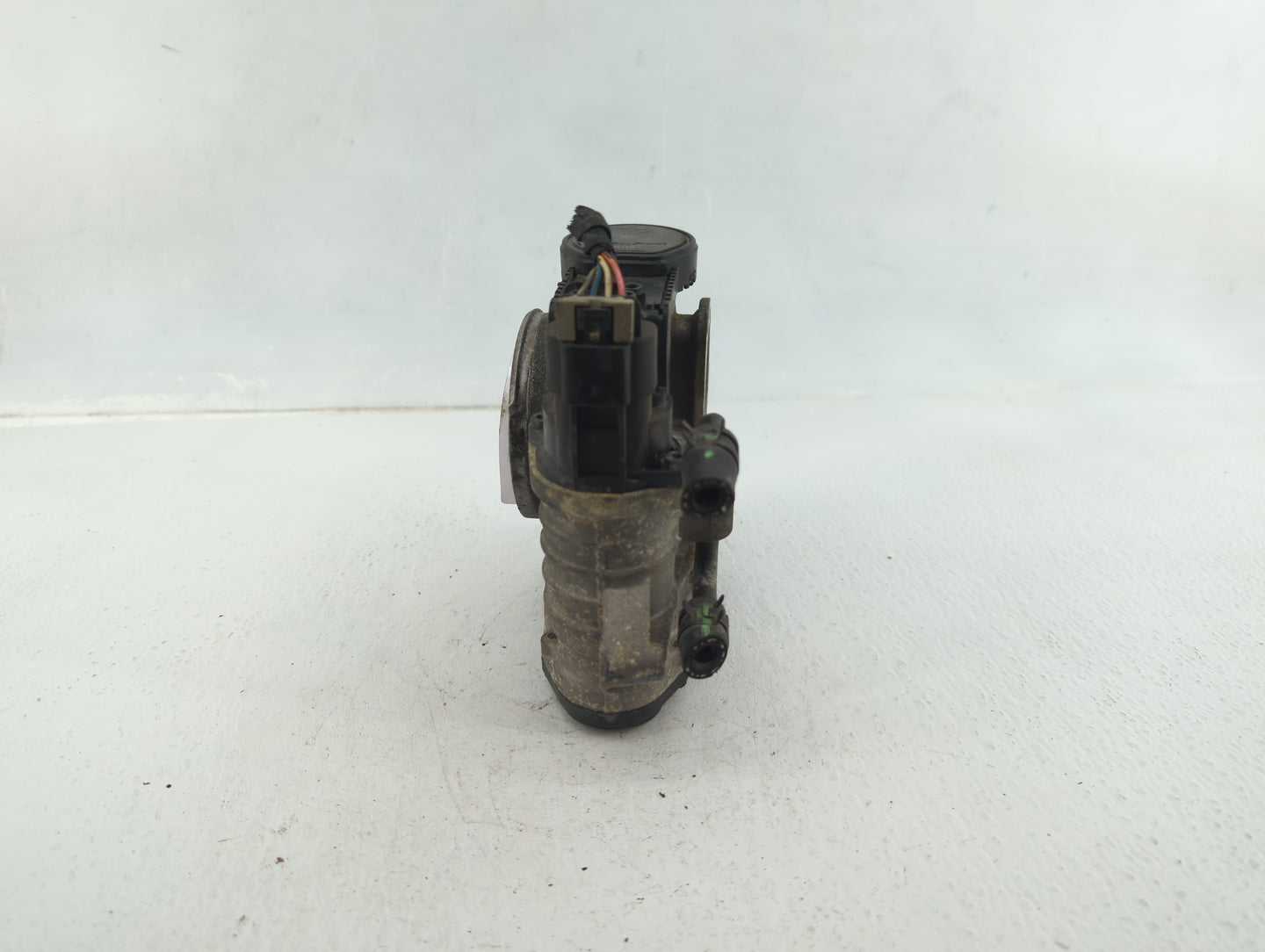 2006-2010 Hyundai Sonata Throttle Body P/N:17203021 35100-3C200 Fits Fits 2006 2007 2008 2009 2010 2011 2012 OEM Used Auto P