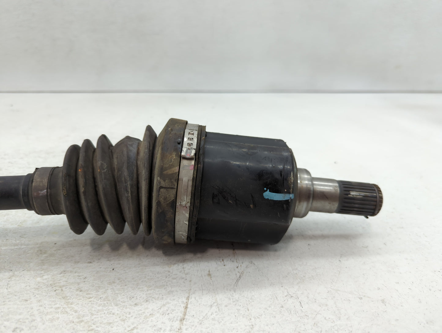 2006-2007 Hyundai Sonata Axle Shaft Front Driver Cv C/v - Oemusedautoparts1.com