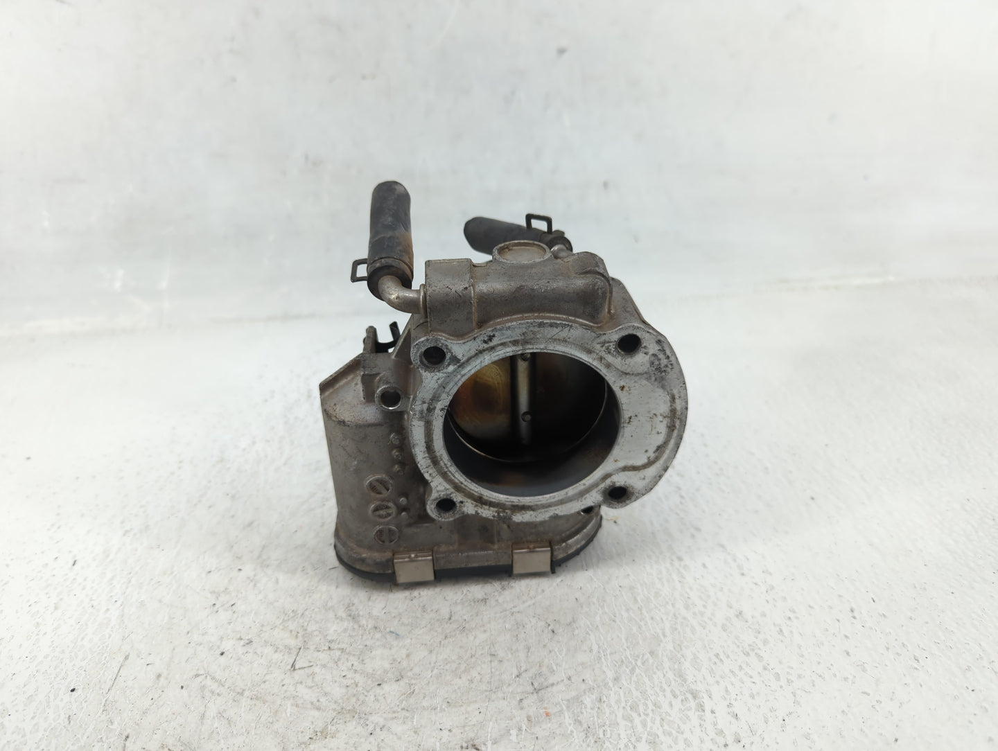 2006-2010 Hyundai Sonata Throttle Body P/N:35100-25200 Fits Fits 2006 2007 2008 2009 2010 2011 2012 2013 OEM Used Auto Parts