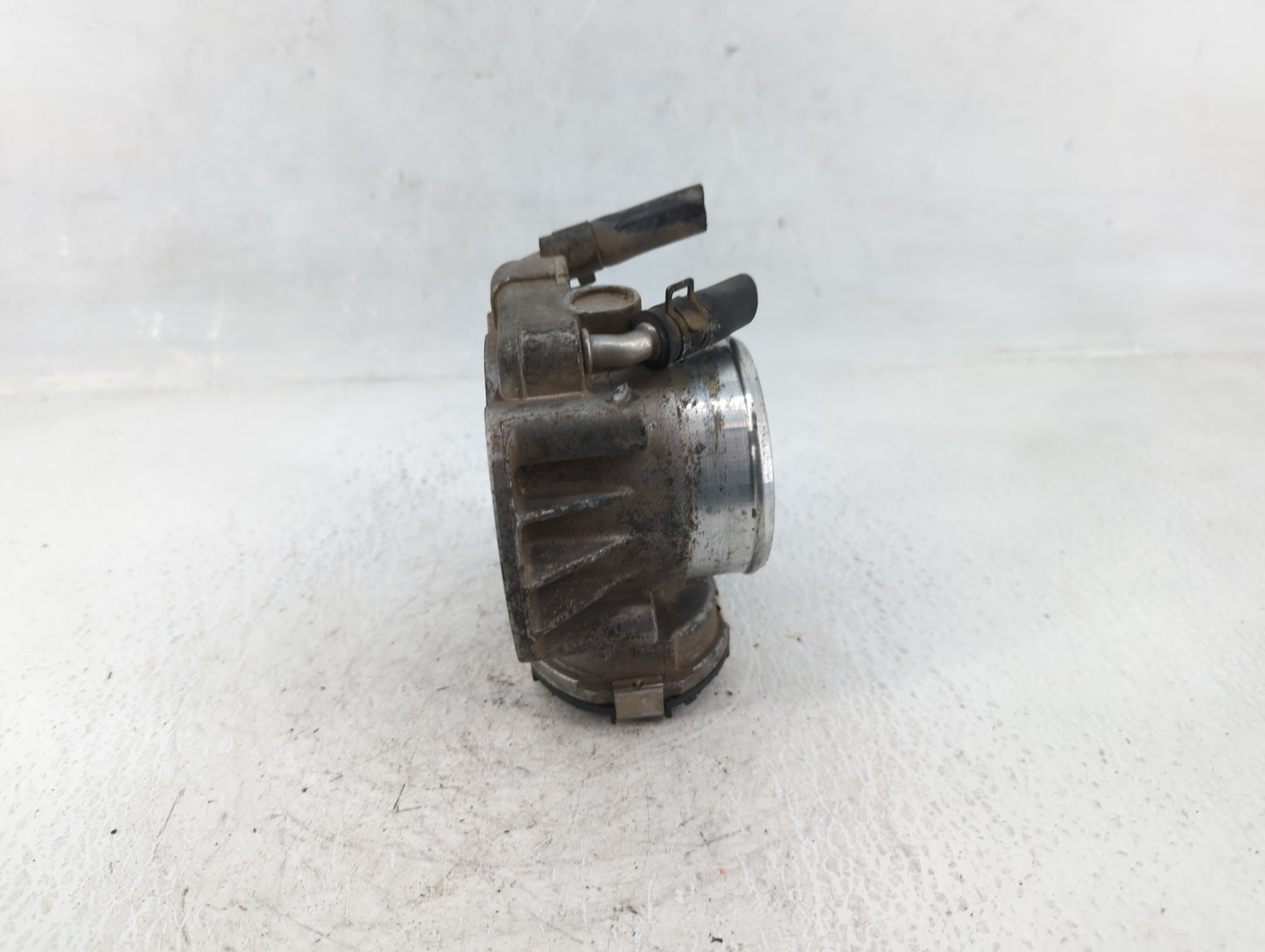 2006-2010 Hyundai Sonata Throttle Body P/N:35100-25200 Fits Fits 2006 2007 2008 2009 2010 2011 2012 2013 OEM Used Auto Parts