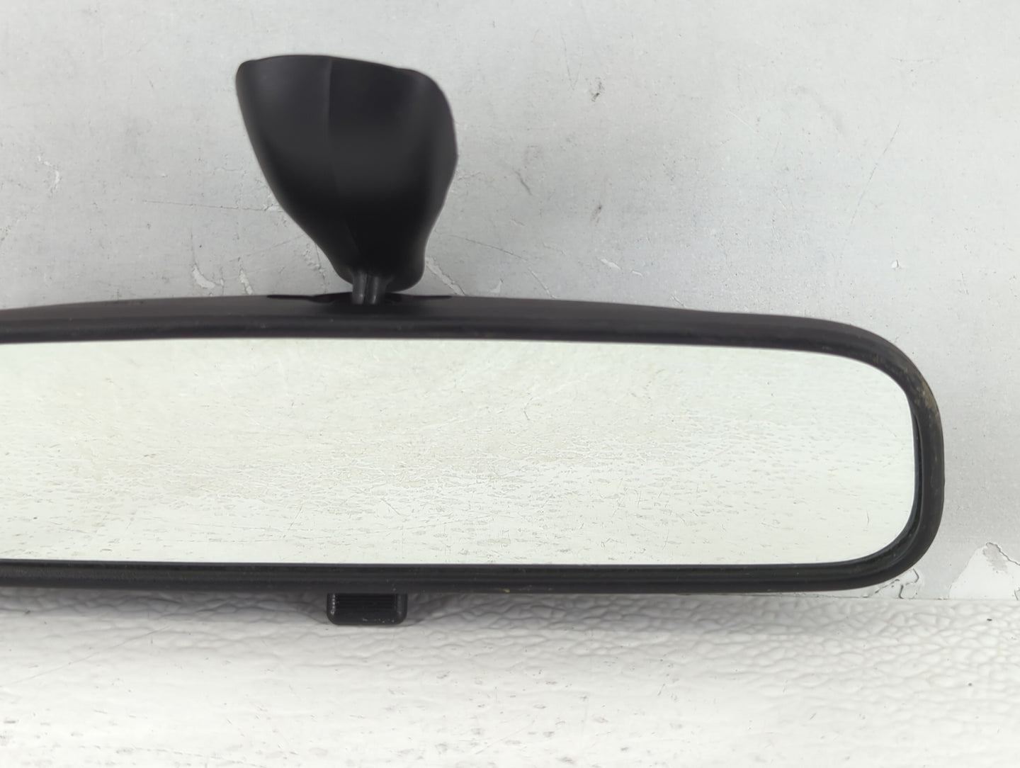 2006-2015 Hyundai Sonata Interior Rear View Mirror Replacement OEM P/N:E13010082 Fits OEM Used Auto Parts - Oemusedautoparts