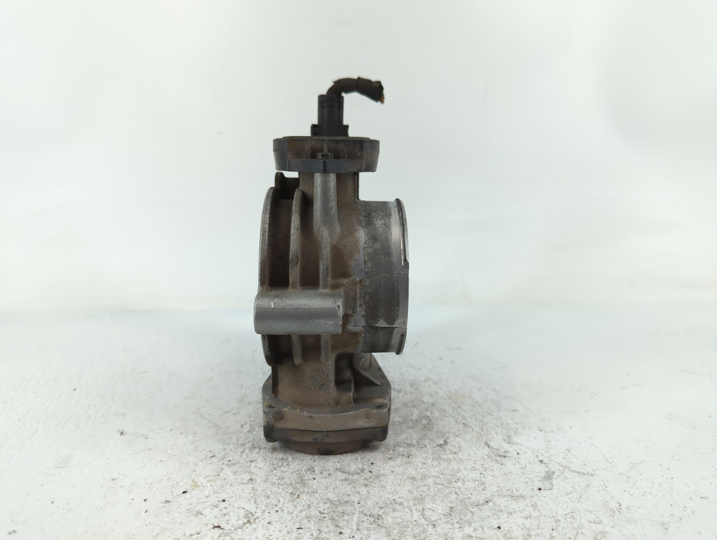 2006-2010 Hyundai Sonata Throttle Body P/N:6C24 207 Fits Fits 2006 2007 2008 2009 2010 2011 2012 OEM Used Auto Parts - Oemus