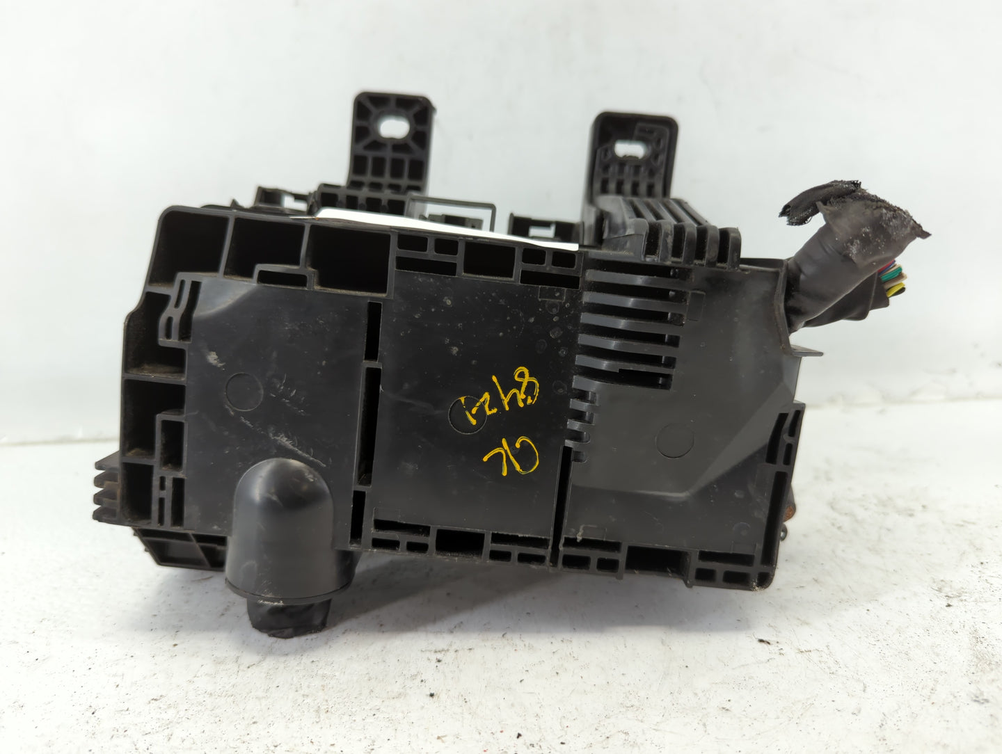 2006-2010 Hyundai Sonata Fusebox Fuse Box Panel Relay Module P/N:91950-3K540 Fits Fits 2006 2007 2008 2009 2010 OEM Used Aut