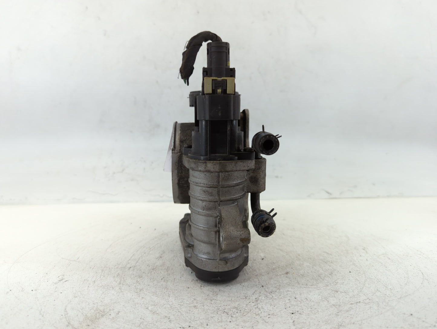 2006-2010 Hyundai Sonata Throttle Body P/N:17203021 35100-3C200 Fits Fits 2006 2007 2008 2009 2010 2011 2012 OEM Used Auto P