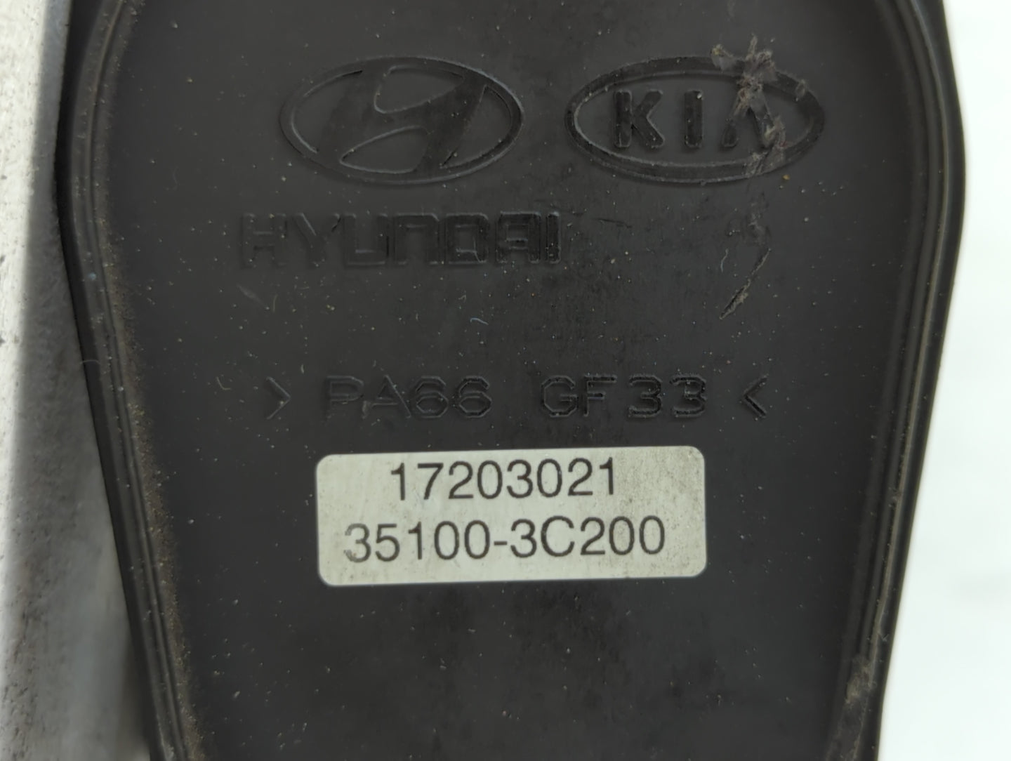 2006-2010 Hyundai Sonata Throttle Body P/N:17203021 35100-3C200 Fits Fits 2006 2007 2008 2009 2010 2011 2012 OEM Used Auto P