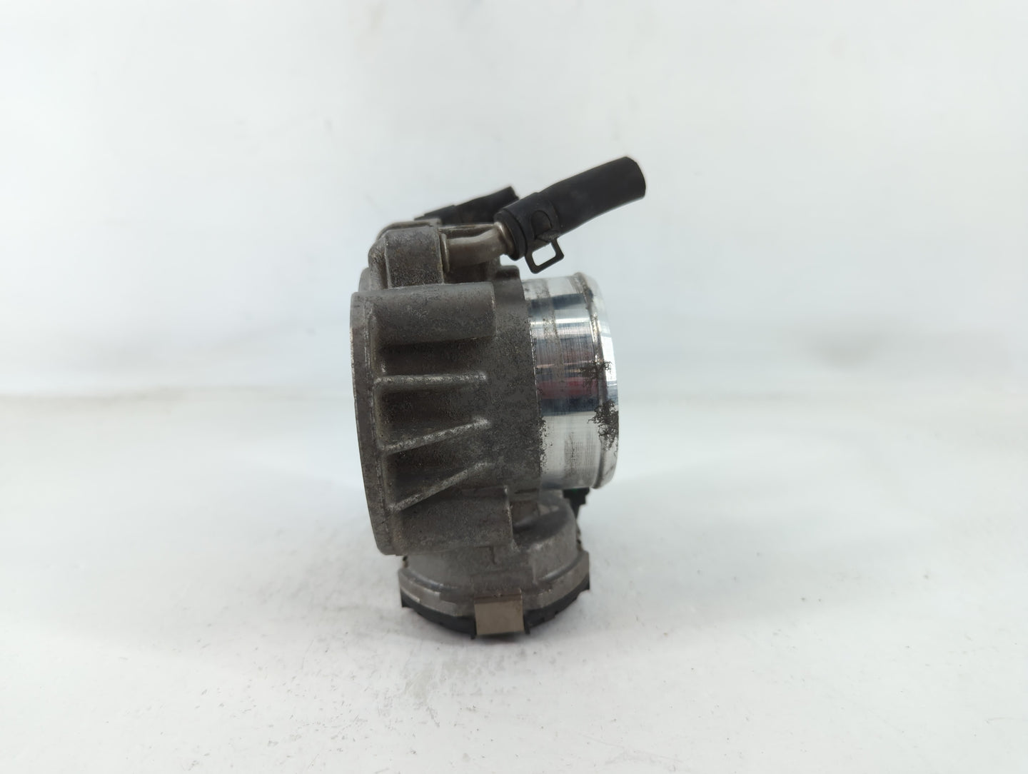 2006-2010 Hyundai Sonata Throttle Body P/N:35100-25200 Fits Fits 2006 2007 2008 2009 2010 2011 2012 2013 OEM Used Auto Parts