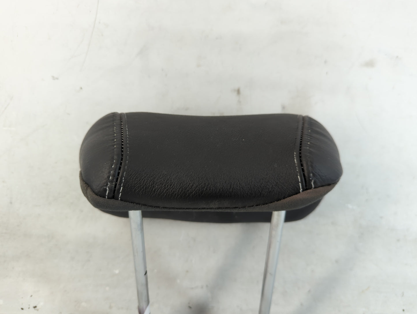 2006-2008 Hyundai Sonata Headrest Head Rest Front Driver Passenger Seat Fits Fits 2006 2007 2008 OEM Used Auto Parts - Oemus