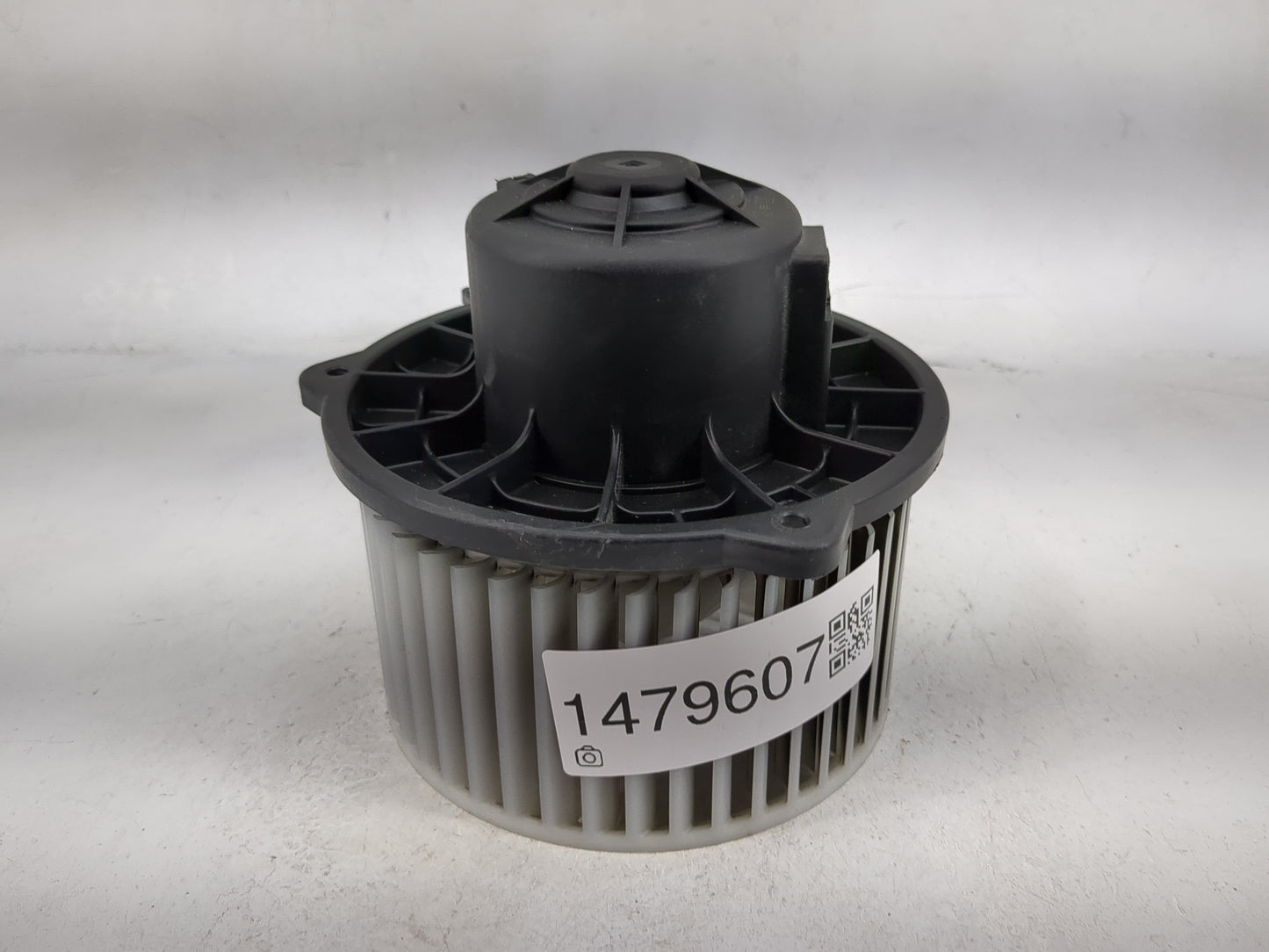 2003-2008 Hyundai Tiburon Heater AC Blower Motor P/N:F00S330024 Fits Fits 2003 2004 2005 2006 2007 2008 OEM Used Auto Parts 
