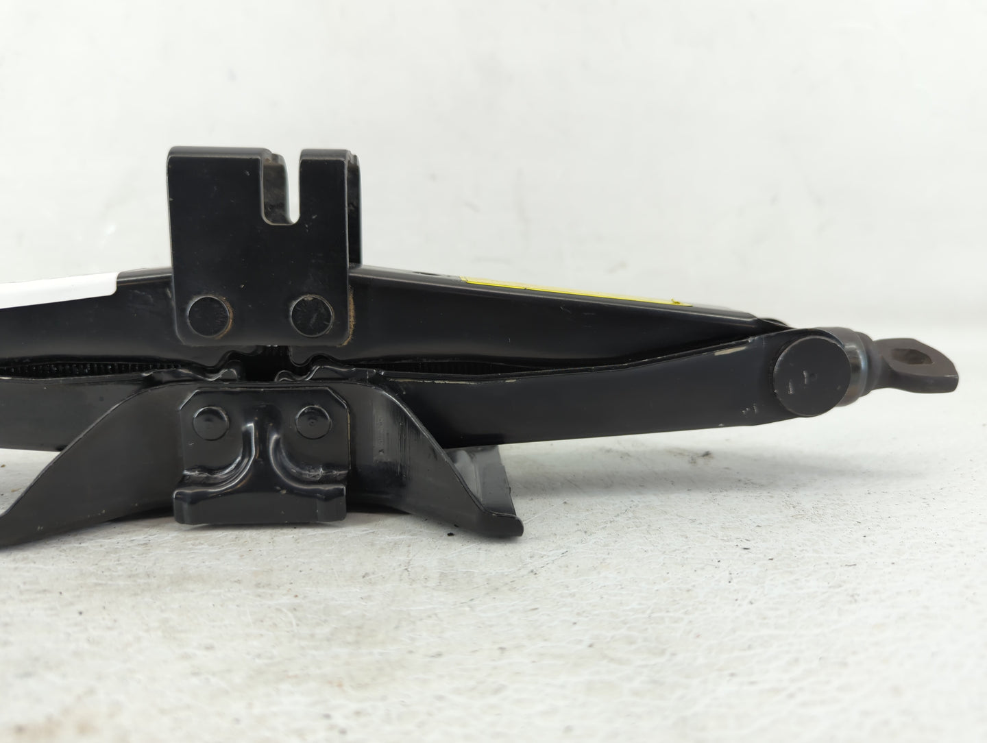 2007 Hyundai Tiburon Spare Scissor Car Jack - Oemusedautoparts1.com