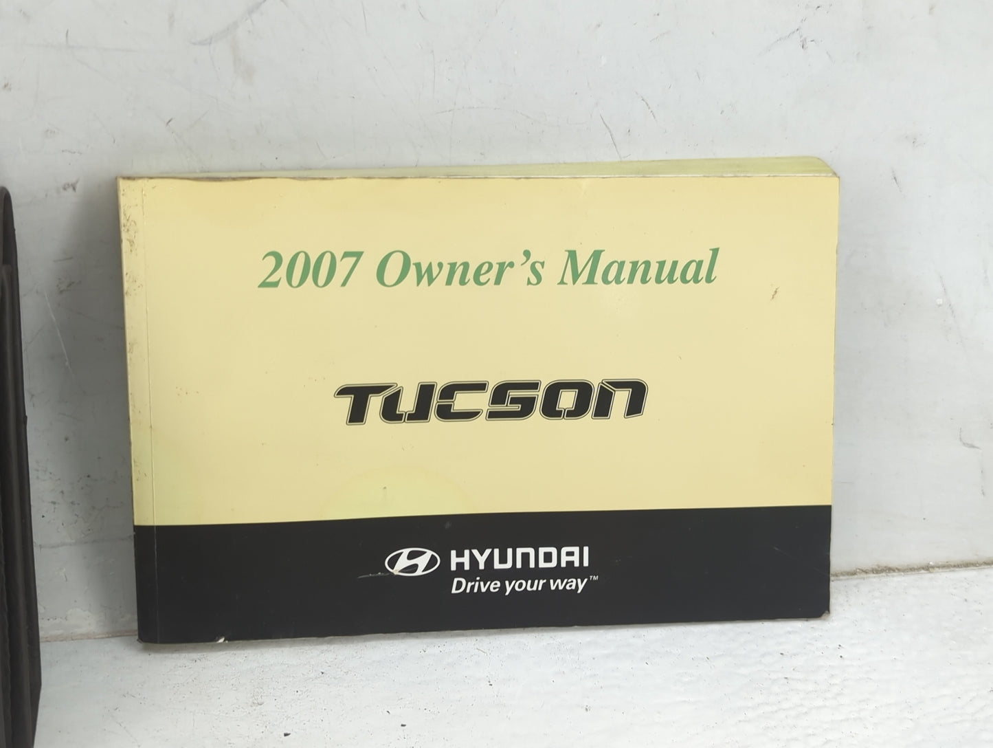 2007 Hyundai Tucson Owners Manual Book Guide P/N:A2E0-EU68C OEM Used Auto Parts - Oemusedautoparts1.com