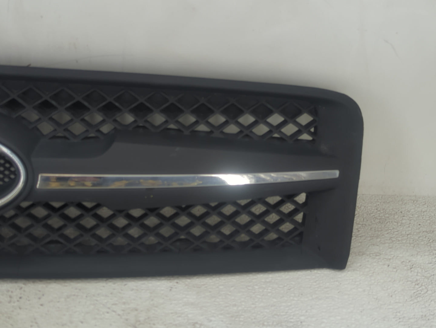 2005-2008 Hyundai Tucson Front Bumper Grille - Oemusedautoparts1.com